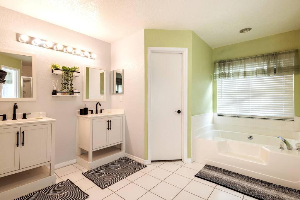13 Mins From Disney Arcade, Private Pool, & Themed Rooms オーランド エクステリア 写真
